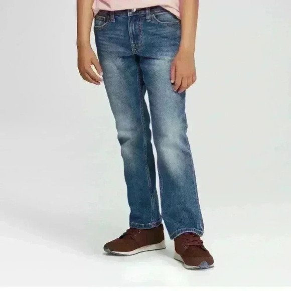 Boys' Stretch Straight Fit Jeans - Cat & Jack™
Medium Blue 6 - Picture 1 of 2